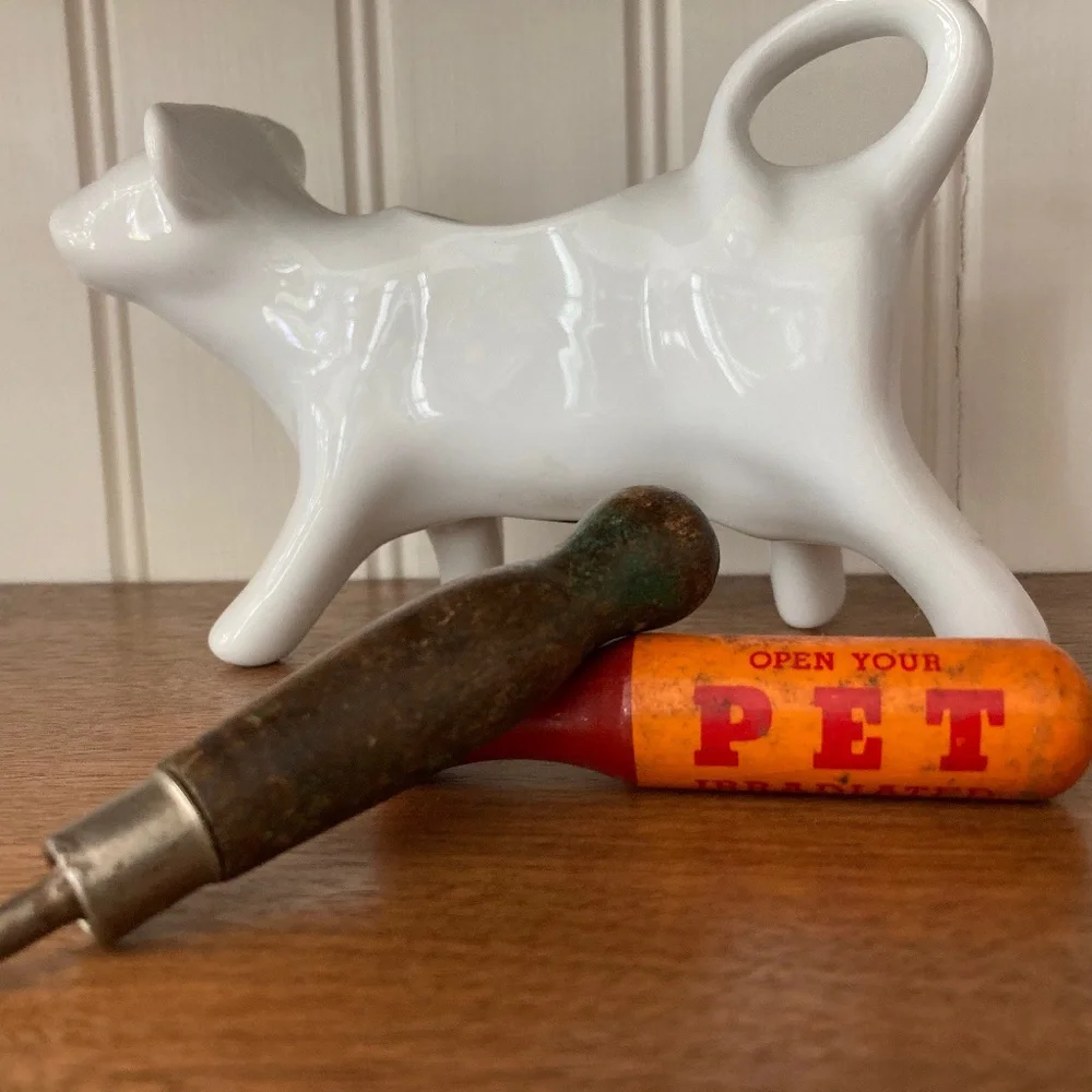 Lot of Vintage PET MILK Irradiated Pick Can Ad Opener and Solid handle opener
